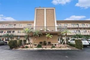 5975 Terrace Park Dr N #102, ST PETERSBURG