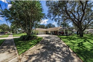 1611 GULF BEACH BOULEVARD, TARPON SPRINGS, FL 34689 Sold 11/05/25