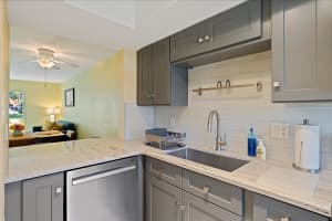200 GLENNES LANE, DUNEDIN, FL 34698 - MLS#MFRTB8429366