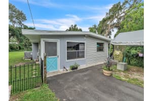 523 COULTER ROAD, BRANDON, FL 33511 Sold 10/31/25