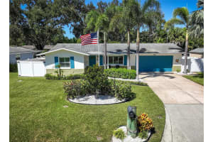 1956 FAIRWAY CIRCLE, DUNEDIN, FL 34698 Sold 10/20/25
