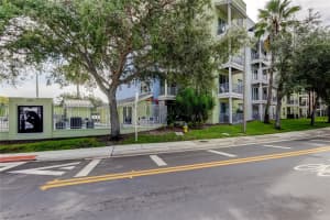 1501 Doyle Carlton Dr #204, TAMPA