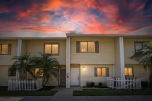 MLS# MFRTB8429495, Land O Lakes, Florida 34639