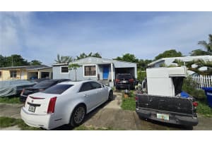 15694 10TH COURT, NORTH MIAMI BEACH, FL 33162 - MLS#MFRTB8429516