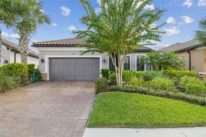 8621 Grand Alberato Rd, TAMPA