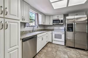 14203 WELLESLEY DRIVE, TAMPA, FL 33624 - MLS#MFRTB8429725