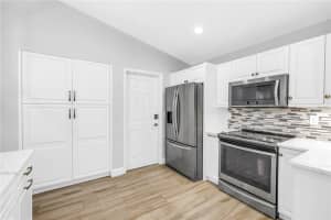 224 111TH STREET, BRADENTON, FL 34212 Sold 10/07/25