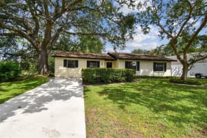219 108TH AVENUE, TAMPA, FL 33612 - MLS#MFRTB8429871
