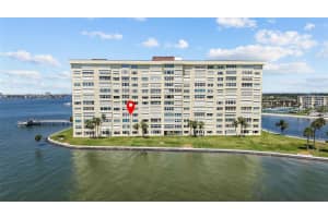 4775 COVE CIRCLE, ST PETERSBURG, FL 33708 - MLS#MFRTB8430023