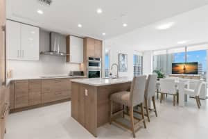 301 1ST STREET, ST PETERSBURG, FL 33701 - MLS#MFRTB8430080