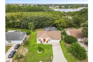324 PINE LAKE VIEW DRIVE, DAVENPORT, FL 33837 - MLS#MFRTB8430091