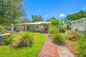 6920 BOUGAINVILLA AVENUE, ST PETERSBURG, FL 33707 - MLS#MFRTB8430142