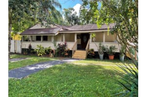 2525 EMMA CIRCLE, TAMPA, FL 33614 - MLS#MFRTB8430492