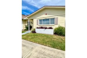 1656 S Lake Ave #3, CLEARWATER