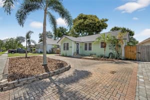 1034 27th St N, ST PETERSBURG