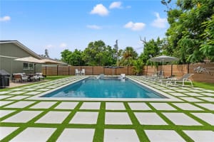 1945 BARCELONA WAY S, ST PETERSBURG, FL 33712 Sold 10/31/25