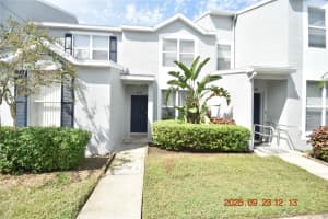 6536 Osprey Lake Cir #6536, RIVERVIEW