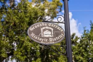 2400 COFFEE POT BOULEVARD, ST PETERSBURG, FL 33704 - MLS#MFRTB8430966