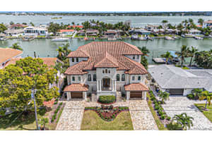 231 MIDWAY ISLAND, CLEARWATER BEACH, FL 33767 - MLS#MFRTB8431098