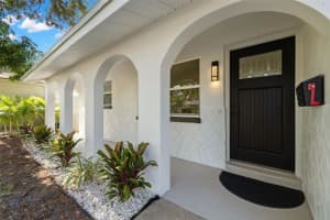 162 LINCOLN CIRCLE, ST PETERSBURG, FL 33702 - MLS#MFRTB8431137