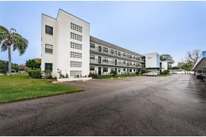 5969 Terrace Park Dr N #304, ST PETERSBURG
