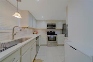 2944 BAY DRIVE, BELLEAIR BLUFFS, FL 33770 - MLS#MFRTB8431299