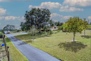 5426 GRIFFIN VIEW DRIVE, LADY LAKE, FL 32159 - MLS#MFRTB8431357