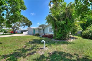 5529 YORKSHIRE WAY, SARASOTA, FL 34231 - MLS#MFRTB8431380