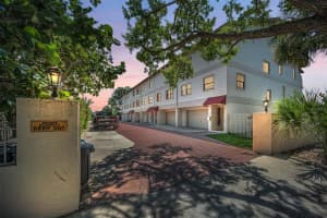 678 76TH AVENUE, ST PETERSBURG, FL 33706 - MLS#MFRTB8431387