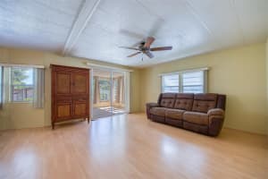 33 NEW FAWN COURT, SAFETY HARBOR, FL 34695 Sold 10/14/25