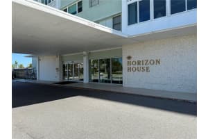 31 ISLAND WAY, CLEARWATER BEACH, FL 33767 - MLS#MFRTB8431602