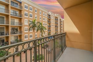 1064 TAMIAMI TRAIL, SARASOTA, FL 34236 - MLS#MFRTB8431612