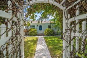 417 SCOTLAND STREET, DUNEDIN, FL 34698 Sold 10/31/25