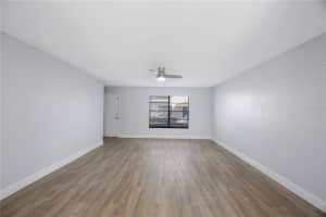 200 WESTWOOD TERR N, ST PETERSBURG, FL 33710 - MLS#MFRTB8431964