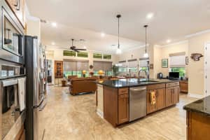 13921 SWALLOW HILL DRIVE, LITHIA, FL 33547 - MLS#MFRTB8432017