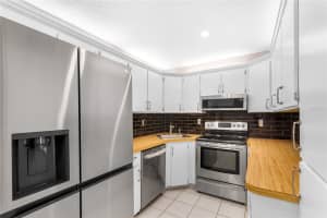 3114 LAKE PINE WAY, TARPON SPRINGS, FL 34688 - MLS#MFRTB8432053