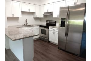 116 JEFFERSON CIRCLE, ST PETERSBURG, FL 33703 - MLS#MFRTB8432070