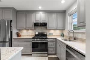 5925 SHORE BOULEVARD, GULFPORT, FL 33707 - MLS#MFRTB8432104