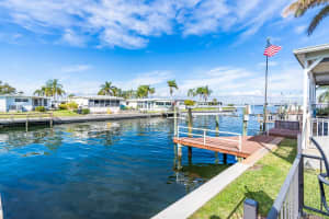 18675 US HIGHWAY 19 N #377, CLEARWATER, FL 33764 Sold 10/24/25
