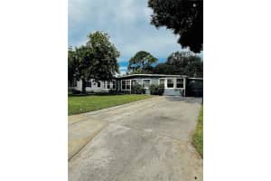 6710 KINGSWOOD DRIVE, ST PETERSBURG, FL 33702 - MLS#MFRTB8432262