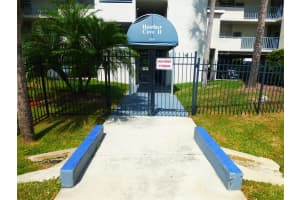 5557 SEA FOREST DRIVE, NEW PORT RICHEY, FL 34652 - MLS#MFRTB8432325