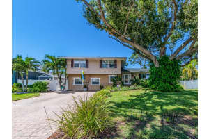 7796 132ND WAY, SEMINOLE, FL 33776 Sold 11/10/25