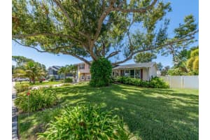 7796 132ND WAY, SEMINOLE, FL 33776 Sold 11/10/25