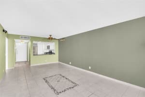 6158 PALMA DEL MAR BOULEVARD, ST PETERSBURG, FL 33715 - MLS#MFRTB8432411