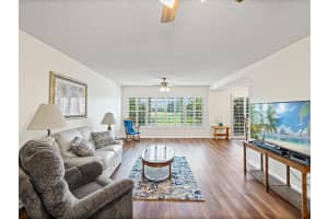 225 COUNTRY CLUB DRIVE, LARGO, FL 33771 - MLS#MFRTB8432446