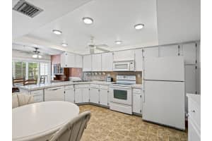 225 COUNTRY CLUB DRIVE, LARGO, FL 33771 - MLS#MFRTB8432446