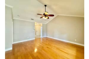 8615 MALLARD RESERVE DRIVE, TAMPA, FL 33614 - MLS#MFRTB8432468
