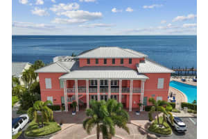 5116 BEACH DRIVE, ST PETERSBURG, FL 33705 - MLS#MFRTB8432483