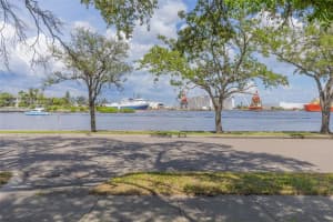 424 Channel Dr, Tampa, FL 33606, Sold 09/29/25