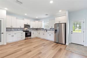 2210 TOMBERLIN GROVE LANE, PLANT CITY, FL 33566 - MLS#MFRTB8432674